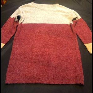Viegal Color Block Sweater Lt Gray & Red- Sz  Med